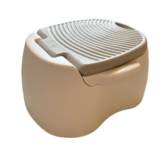 Munchkin Arm & Hammer Multi-Stage 3-in-1 Potty Seat Grey - Picture 3 of 7